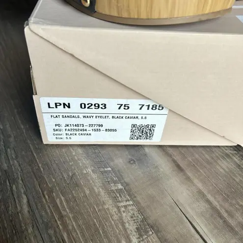 Just Fab Women’s Wavy Eyelet Platform Sandals in Caviar Black Sz 5 1/2