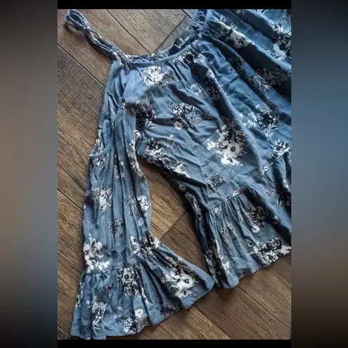 Lulus  Size M Slate Blue Floral Tiered Ruffle Cold Shoulder Flowy Top & Ruffles - Image 4