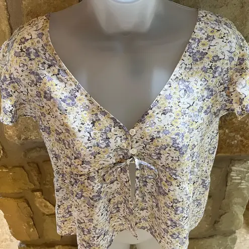 Flirty Wild Fable Yellow Lavender Floral Crop Top Women Medium Flutter Sleeves