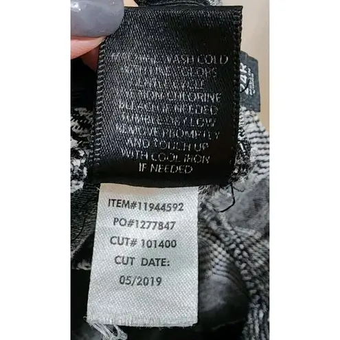 Torrid  Womens Size 24R Ankle Plus Size Pants Pant Gray‎ Black Plaid thumbnail 4