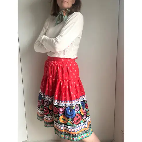 Vintage Ethnic Floral Print Skirt Size Small Red KNee Length Fun Festival