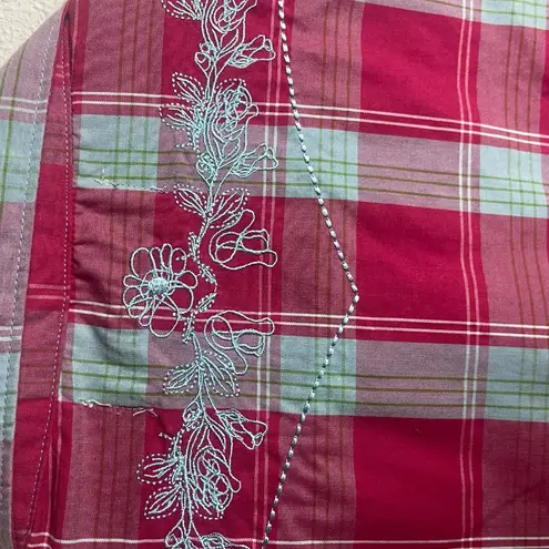 Bit and Bridle Women's Size L Pearl Snap Western Shirt Plaid Pink Embroidered Size L