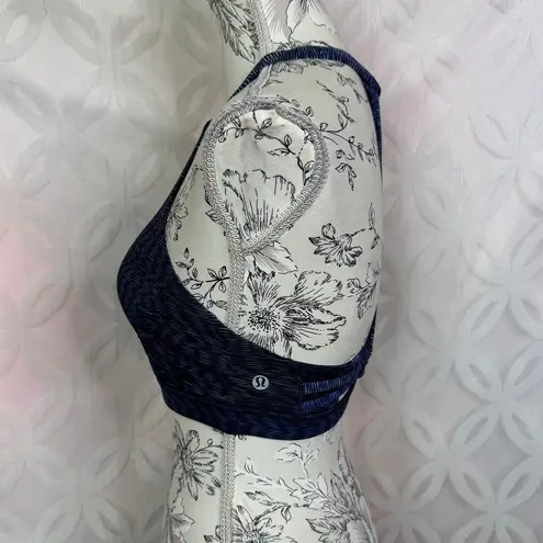 Lululemon  Slide With Me Linear Flux Battleship Sport Bra Size 4 thumbnail 13