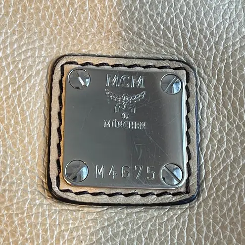 MCM Ivory Leather Shoulder Bag - Preowned