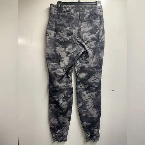 Spanx  NWT Blackwash Camo Print Stretch Twill Cargo Jogger Pants Size Medium