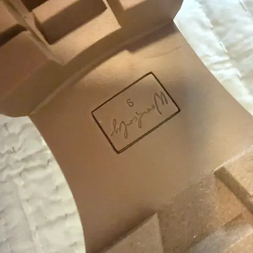 Wonderly Women’s Size 9 Olive Green Chain Lug Sole Loafers