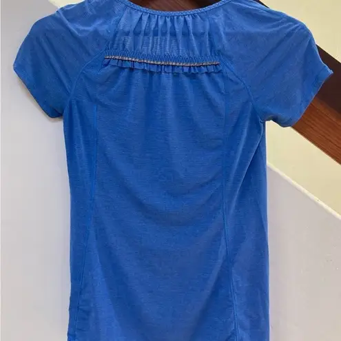 Lululemon  run: wild short sleeve size top size 4 heathered porcelaine blue