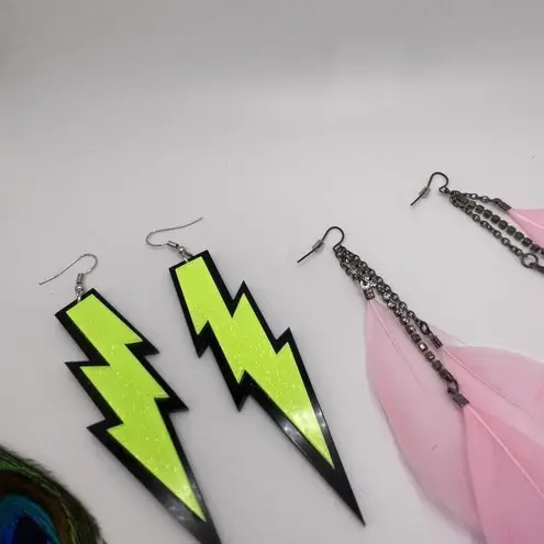 Lot Of 4 Costume Earrings Pierced Dangle Drop / Feather, Lightning Bolt, Bead