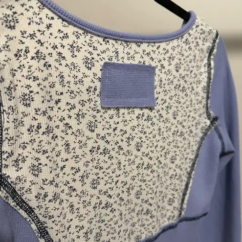 Purple and White Floral WaffleKnit Longsleeve Shirt size XS