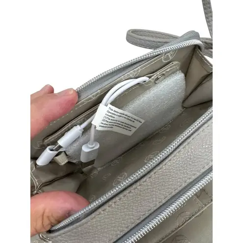 Adrienne Vittadini Studio Womens Gray Charging USB Wallet SKU 7329