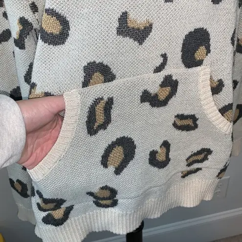 Andree by Unit Leopard Cheetah Animal Tan Hood Sweater Sz L