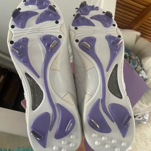 DICK'S Sporting Goods Rip-It Diamond Women’s White Softball Spikes Size 9 Brand New