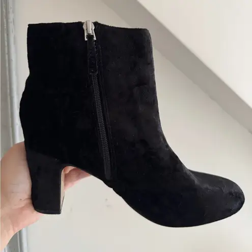 Blanco Black Velvet Ankle Booties Size 10.5