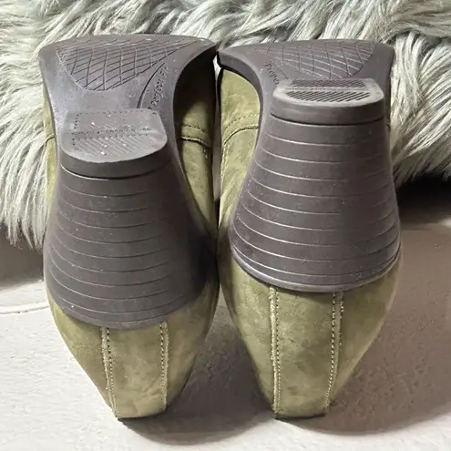 Munro JESSIE HEELED NUBUCK LEATHER BOOTIES HERB GREEN Slip-On Size 6.5