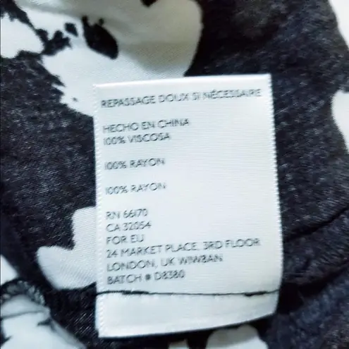 Coincidence & Chance Drop Waist Pleated Crewneck Size M