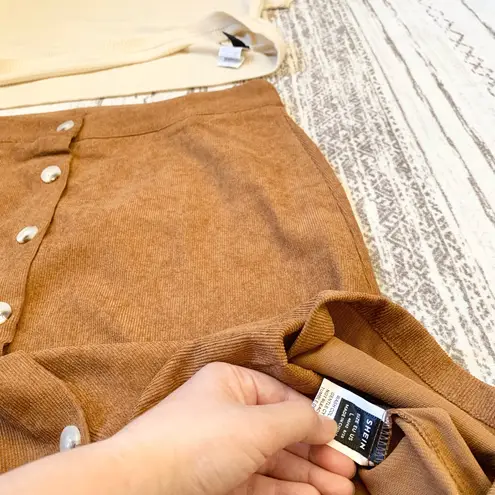 Cream Waffle Knit Short Sleeve Top Medium & Brown Corduroy Midi Skirt Large Multiple