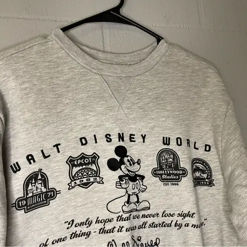 Walt  World Four Parks Icon Crewneck Sweatshirt Disney Parks Size Small