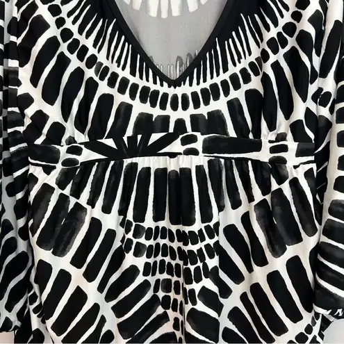 Trina Turk  Algiers Printed Black and White Tunic/ Coverup Size Small