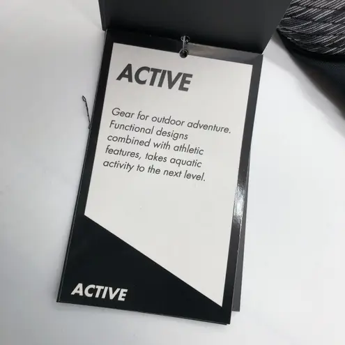 Tyr. Isla Top Sonoma Sports Bra Bikini Swim Top Black Gray Racerback XS