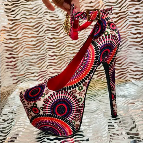 Ami Clubwear platform, cosplay, sexy, tall heels! Size 8, brand new!