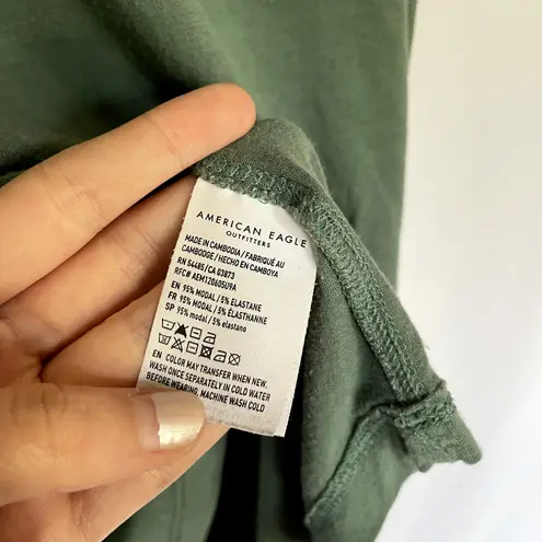 American Eagle soft & sexy green high low t