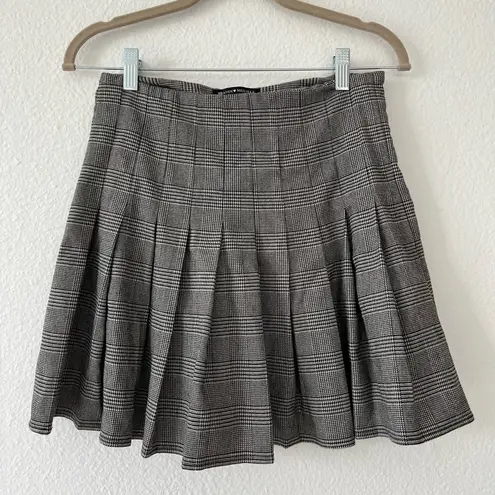 Brandy Melville Schoolgirl Grey Plaid Pleated Mini Skirt