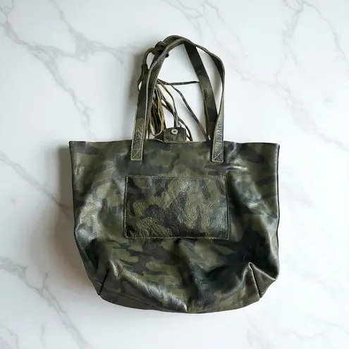 VIVA BAGS OF CALIFORNIA Camo Leather Shoulder Tote Bag Green