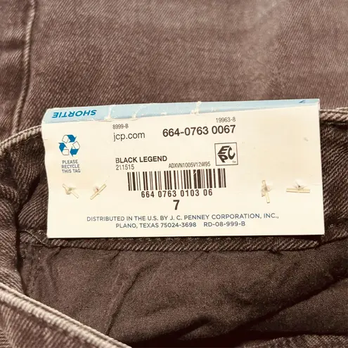 NEW Juniors Size 7 Arizona Jeans Shortie Black Shorts Frayed Denim 2.5" Inseam