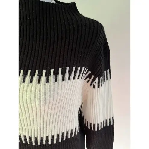 Cliche’ Piano Tile Wool Blend Mock Neck Knit Black & White Sweater Medium