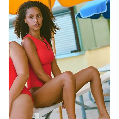 ANDIE Swim Eco Nylon The Malibu One Piece in Cherry Red M