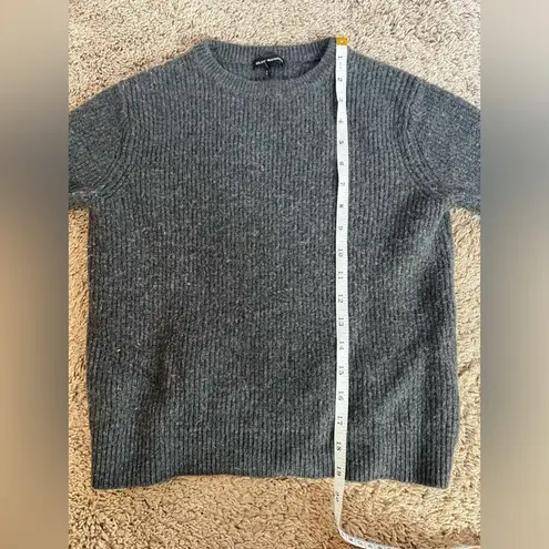 Club Monaco Women's merino wool Gray Sweater Small