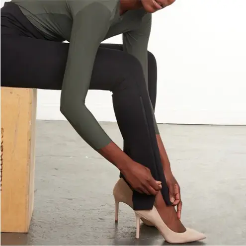 Commando S Neoprene Side Zipper Flare Leggings in Black