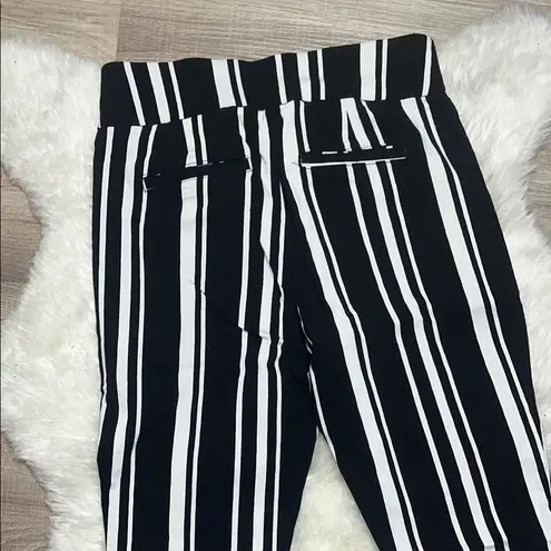 INC International Concepts Black and White Striped Jeggins Dress Pants Sz 4