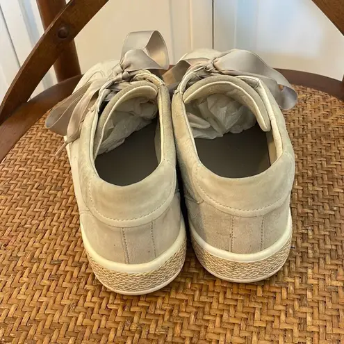 Geox D Leelu grey suede ribbon lace up sneaker size 6 Gray