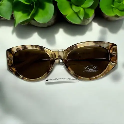 Oscar de la Renta Brown Tortoiseshell Sunglasses