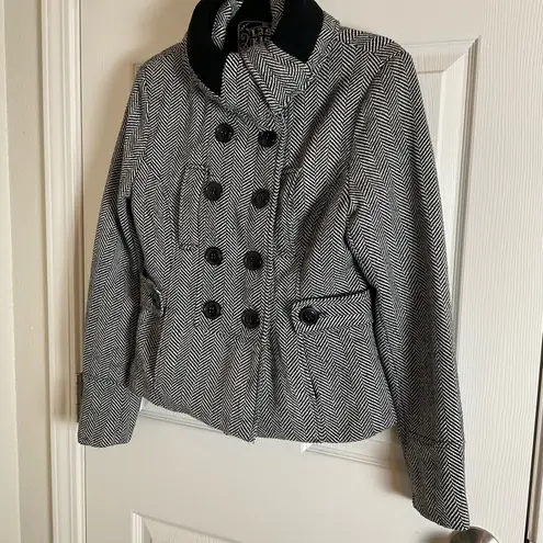 Last Kiss black and white herringbone pattern peacoat-style jacket size L