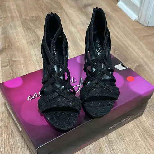 Easy Street | Women's Bee Zip Platform Sandals