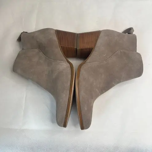 Sole Society  Faux Suede Tan Side Zip Almond Toe Chunky Heel Bootie Size 7.5