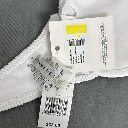 New Cyn & Luca Bikini Top White Pucker Ribbed Size Medium Underwire Bra Juniors