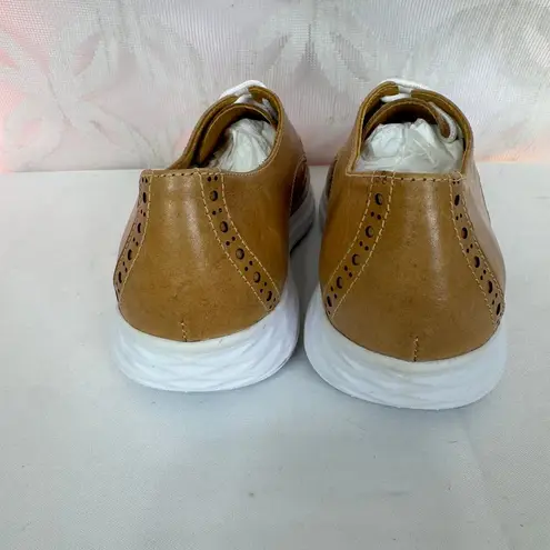 Driver Club USA Women's Leather Raleigh Extralight Wingtip Sneaker Loafer Size 5 Tan