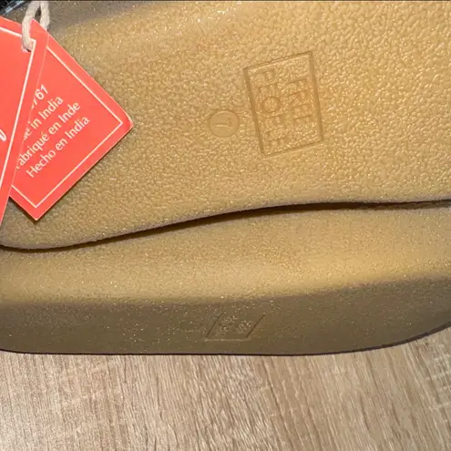 Free People  boots Snowdrop Genuine Shearling Bootie NEW 7 toggle warm soft cozy