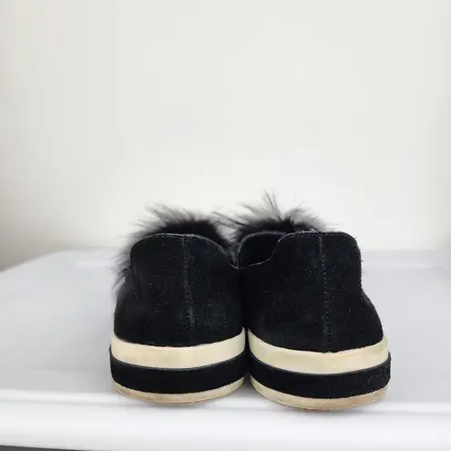 Sondra Roberts Romy Slip on Shoes Black Suede Furry Pom Pom Flats Sneakers Sz 9