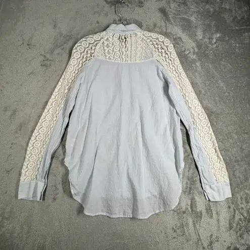 Holding Horses Shirt Womens Small Blue White Striped Crochet Button Down Top