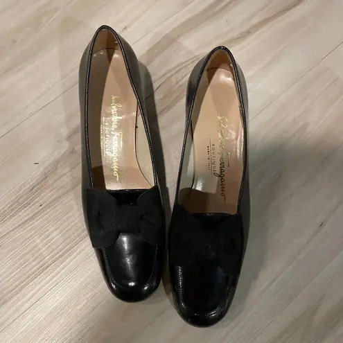 Ferragamo Vintage Salvatore bow loafers size 5 B