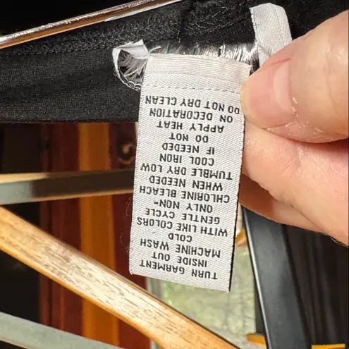 Carmen Marc Valvo Black Pencil Skirt with Studded Silver Accents Size XS