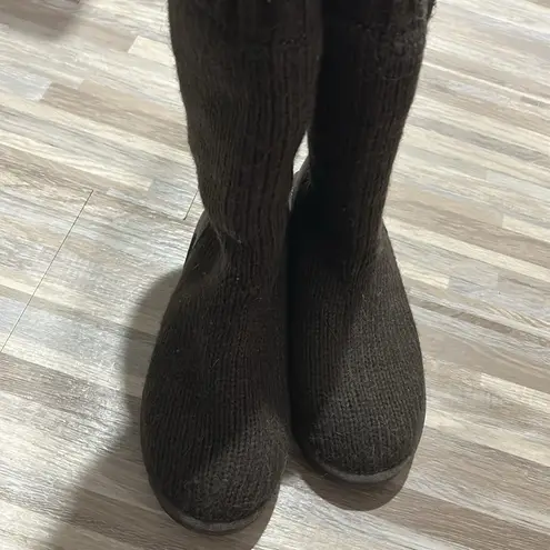 UGG  EUC grey Knit Boots Size 9