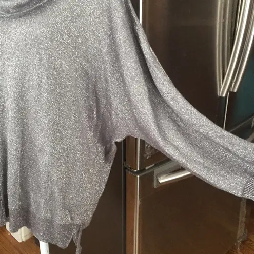 Joseph A . ✨STUNNING relaxed sparkle sweater!✨