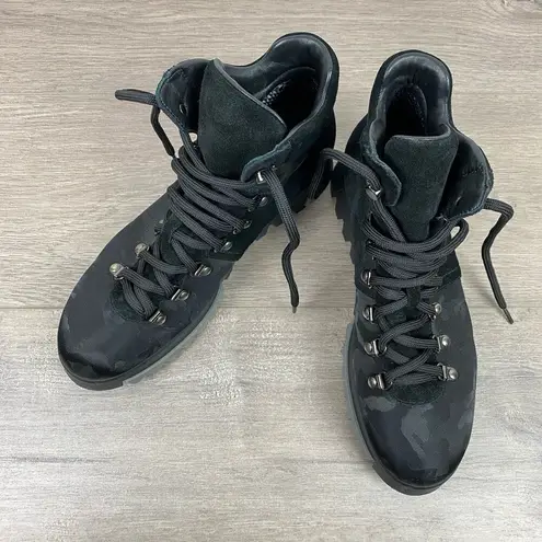 Aquatalia Black Camo Darya Lace Up Lug Sole Boots Sz.8.5 NWOB