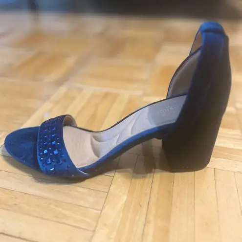 CL by Laundry Comfort Cushion Velvet Heels