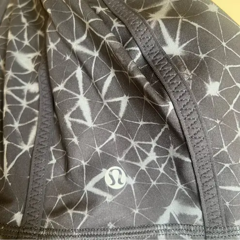 Lululemon  Pedal Pace Coal Black Print Bikers Short Star Crushed